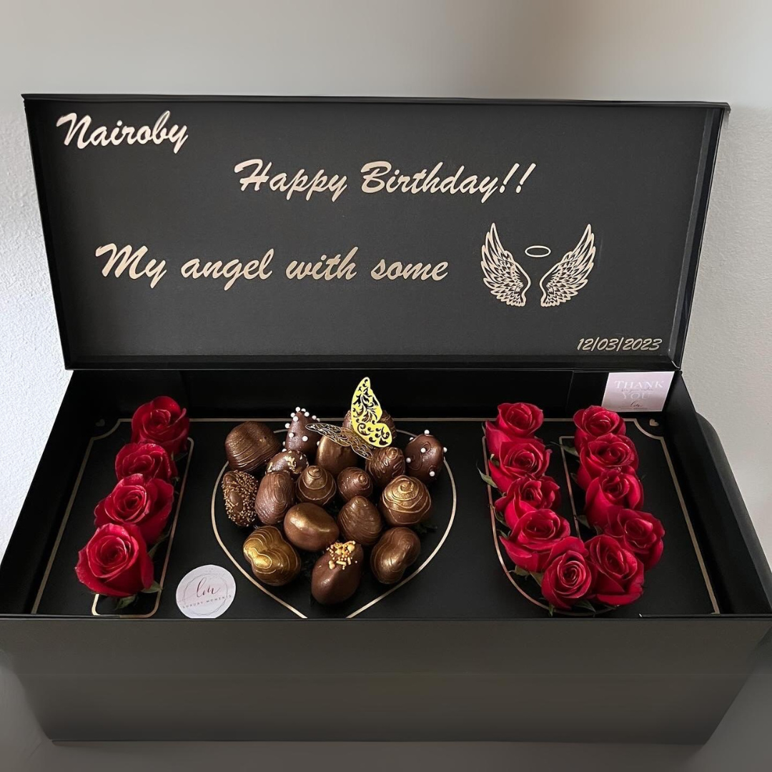Luxury 'I Love You' Box with Chocolate-Covered Strawberries, image size:1080x1080
